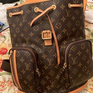 EXCELLENT CONDITION.Louis Vuitton BosphoreBacpack.